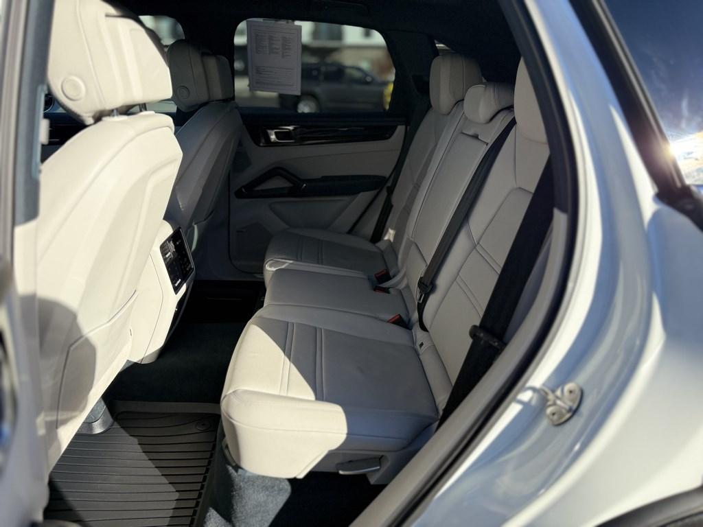 used 2020 Porsche Cayenne car, priced at $27,998