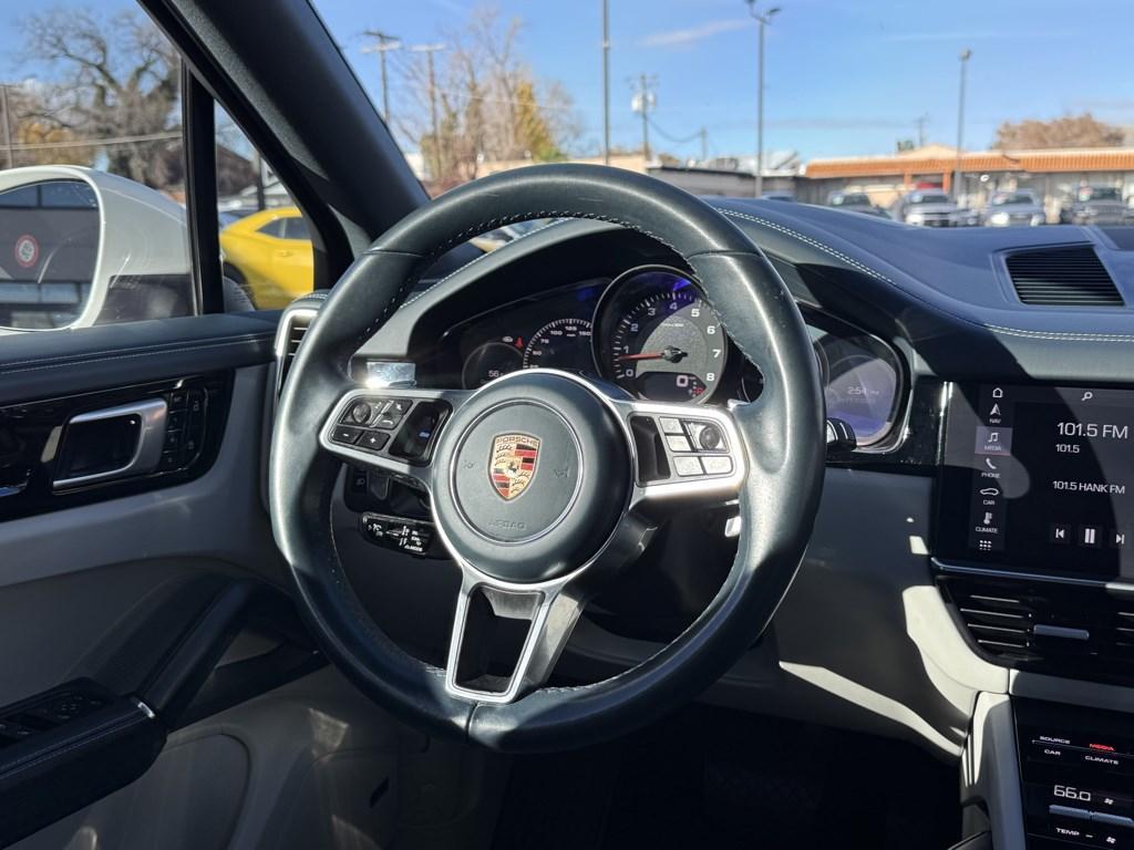 used 2020 Porsche Cayenne car, priced at $27,998