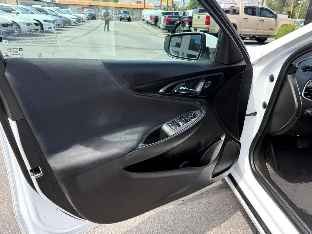 used 2022 Chevrolet Malibu car, priced at $9,998