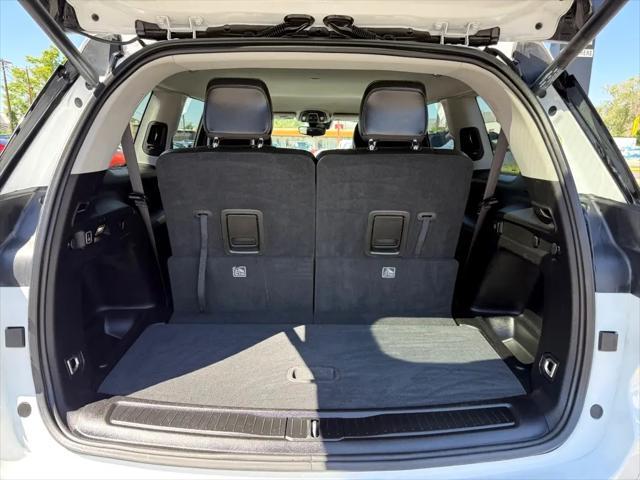 used 2023 Jeep Grand Cherokee L car, priced at $29,998