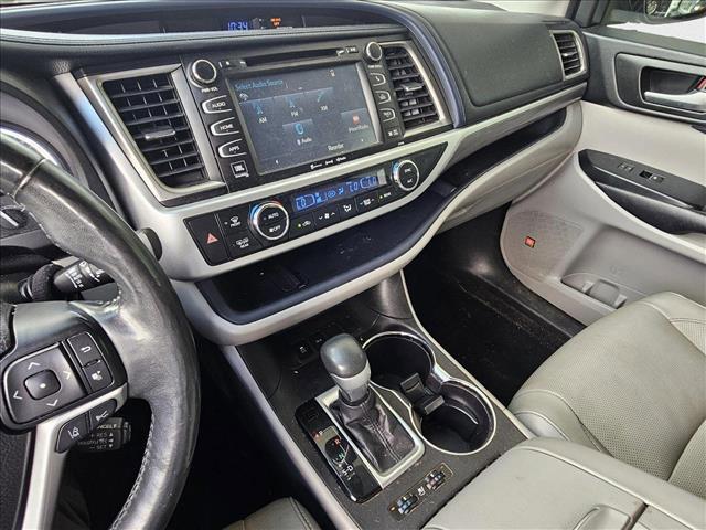 used 2017 Toyota Highlander car, priced at $22,475