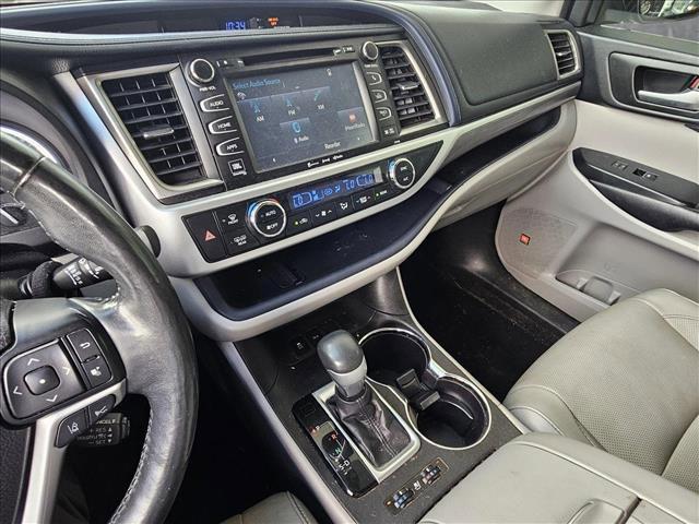 used 2017 Toyota Highlander car, priced at $23,049