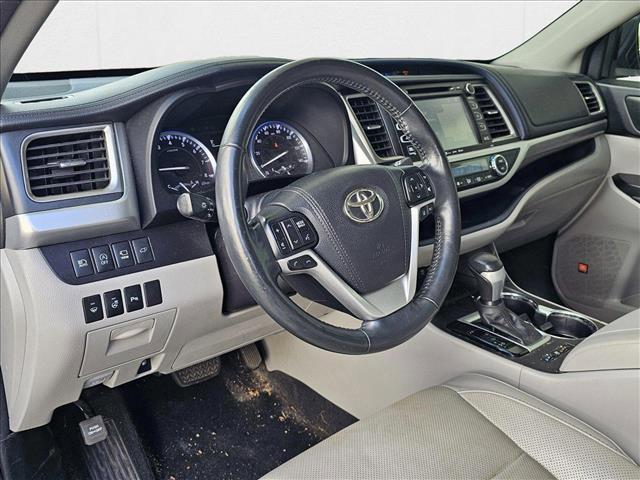 used 2017 Toyota Highlander car, priced at $22,475