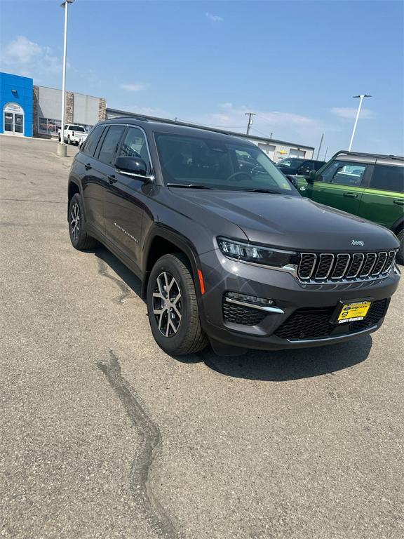 new 2023 Jeep Grand Cherokee car, priced at $42,995