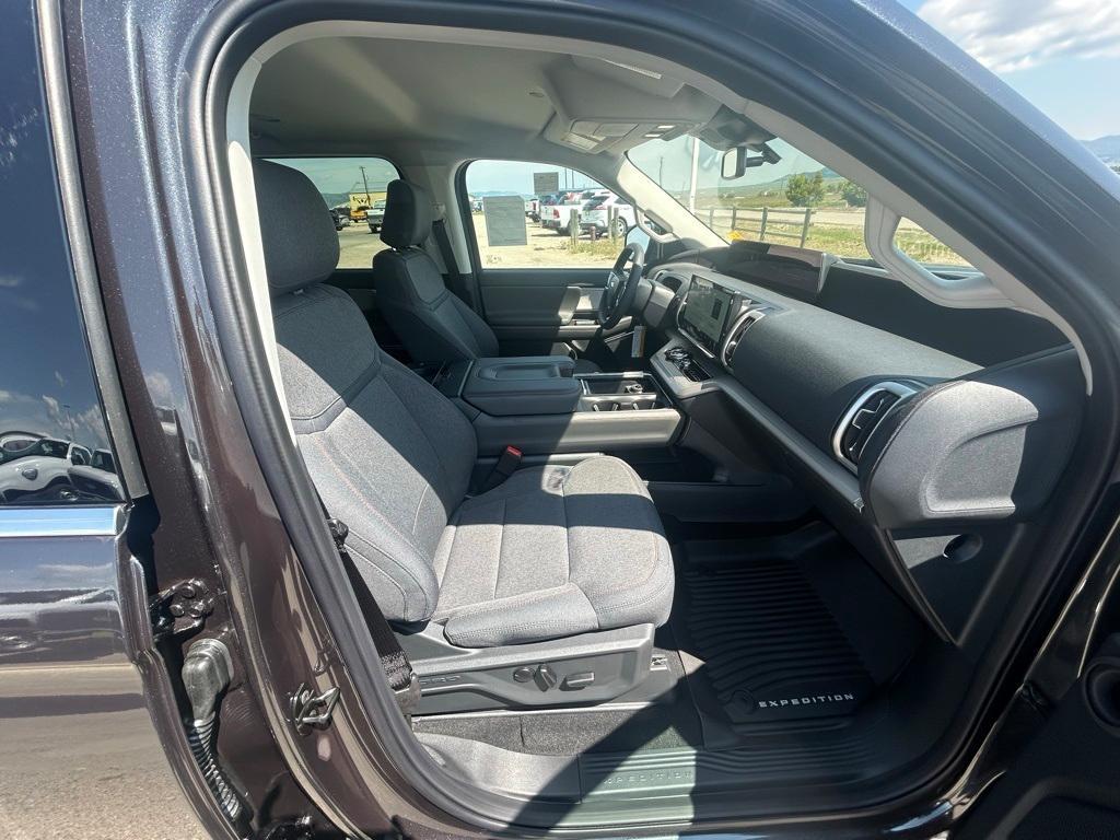 new 2025 Ford Expedition car, priced at $67,690
