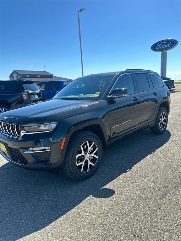 new 2024 Jeep Grand Cherokee car, priced at $54,231