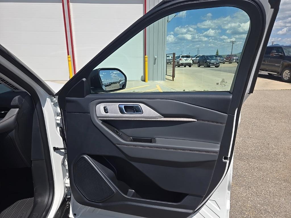 new 2025 Ford Explorer car, priced at $49,160