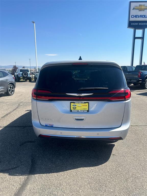 new 2024 Chrysler Pacifica car, priced at $49,650