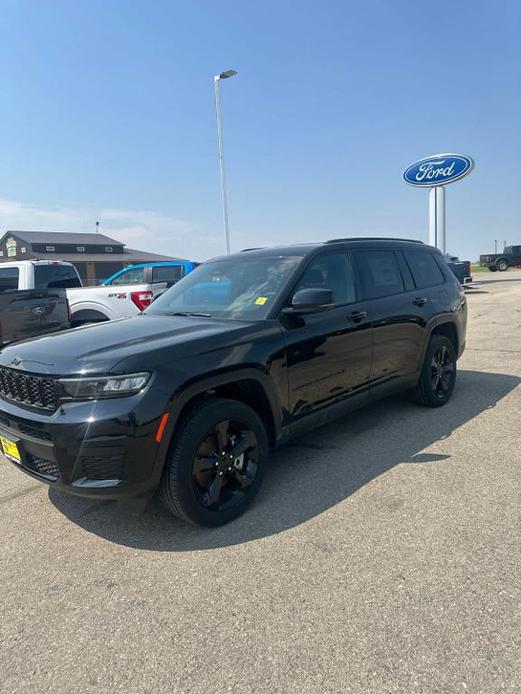 new 2023 Jeep Grand Cherokee L car, priced at $45,000