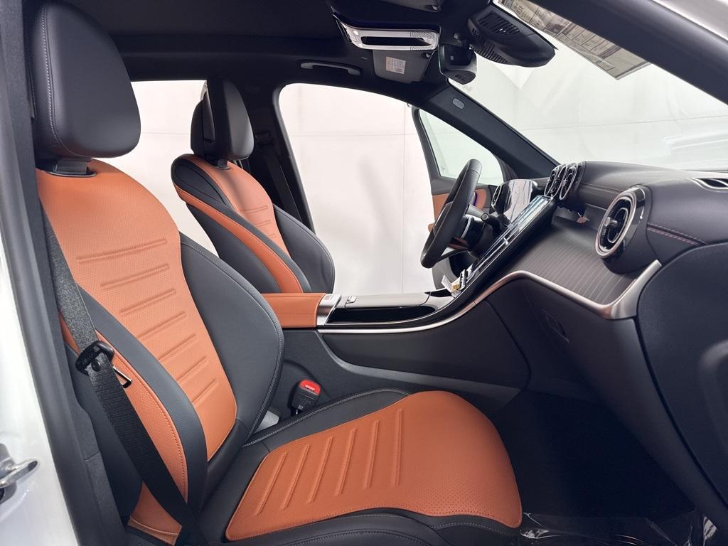 new 2025 Mercedes-Benz GLC 300 car, priced at $57,800