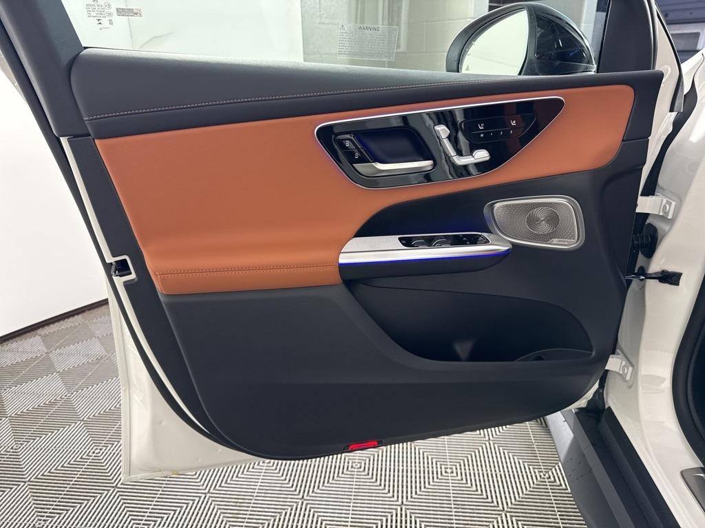 new 2025 Mercedes-Benz GLC 300 car, priced at $67,775