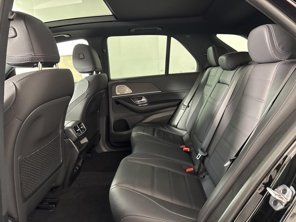 new 2025 Mercedes-Benz GLE 580 car, priced at $93,465