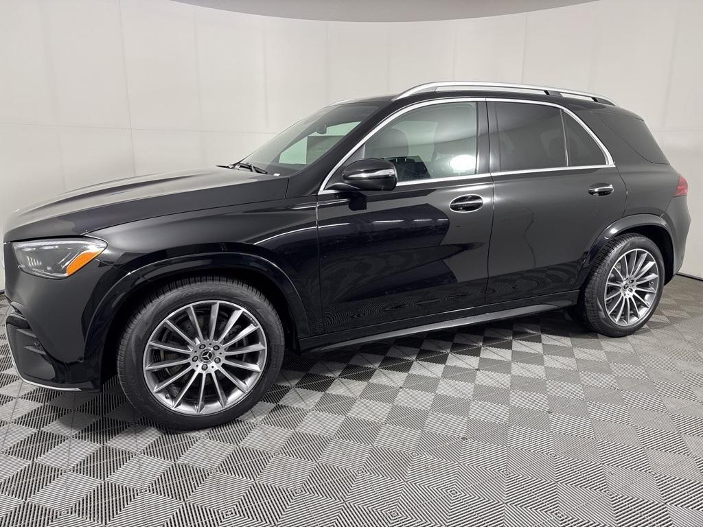 new 2025 Mercedes-Benz GLE 580 car, priced at $93,465