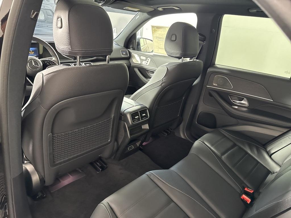 new 2025 Mercedes-Benz GLE 580 car, priced at $93,465