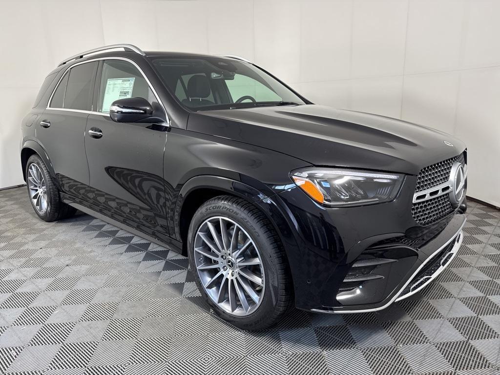 new 2025 Mercedes-Benz GLE 580 car, priced at $93,465