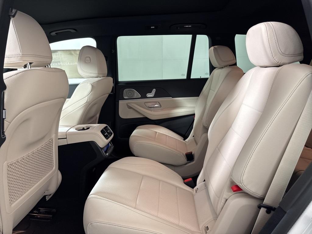 new 2025 Mercedes-Benz GLS 450 car, priced at $97,430