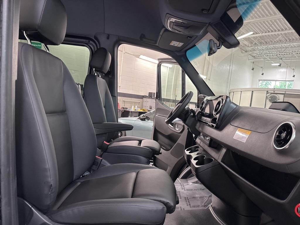 new 2025 Mercedes-Benz Sprinter 2500 car, priced at $89,795