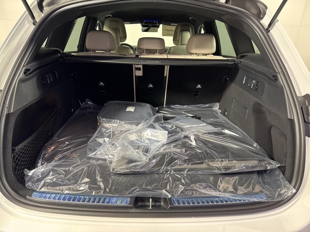 new 2025 Mercedes-Benz GLC 350e car, priced at $65,350