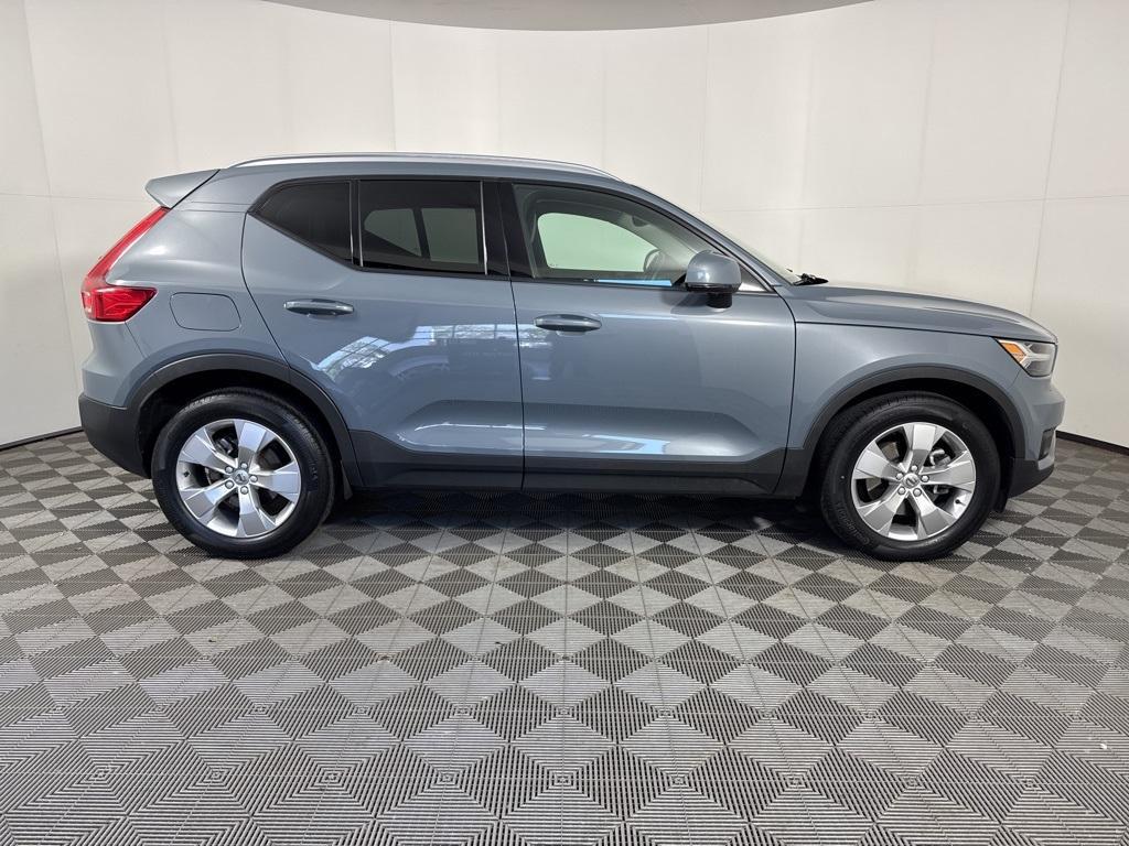 used 2021 Volvo XC40 car