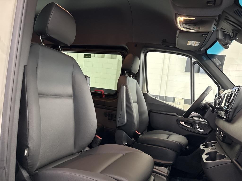 new 2025 Mercedes-Benz Sprinter 2500 car, priced at $92,701