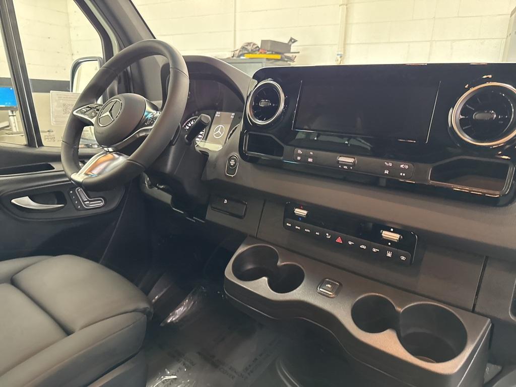 new 2025 Mercedes-Benz Sprinter 2500 car, priced at $92,701
