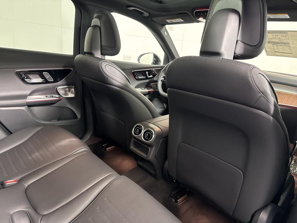 new 2025 Mercedes-Benz GLC 350e car, priced at $73,370