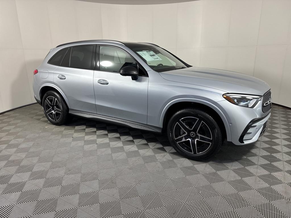 new 2025 Mercedes-Benz GLC 350e car, priced at $73,370