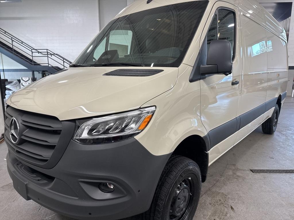 new 2026 Mercedes-Benz Sprinter 2500 car, priced at $85,627
