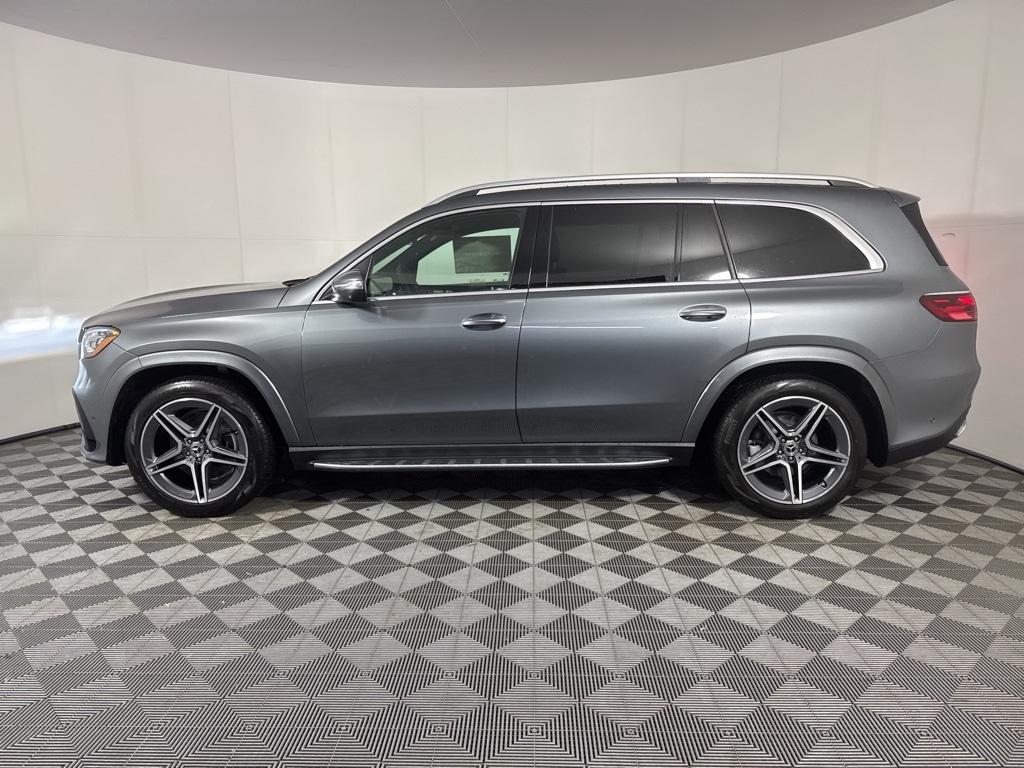 new 2025 Mercedes-Benz GLS 450 car, priced at $95,685