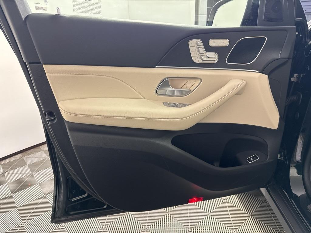 used 2025 Mercedes-Benz GLE 350 car, priced at $63,448