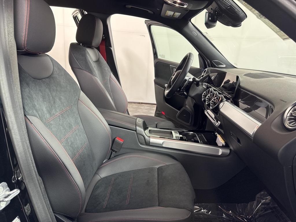 new 2025 Mercedes-Benz AMG GLB 35 car, priced at $65,500
