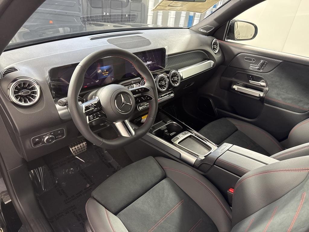 new 2025 Mercedes-Benz GLB 250 car, priced at $57,610
