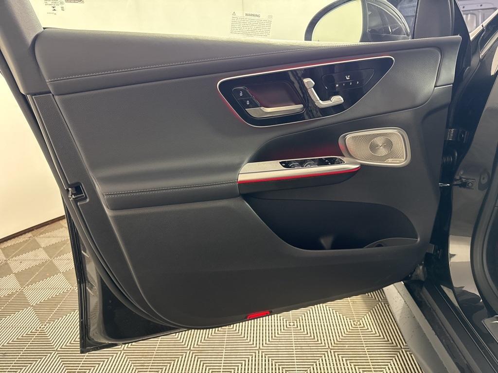 new 2026 Mercedes-Benz GLC 300 car, priced at $69,195