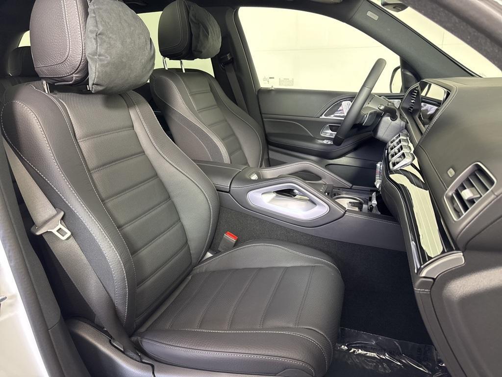 new 2026 Mercedes-Benz GLE 450 car, priced at $90,000