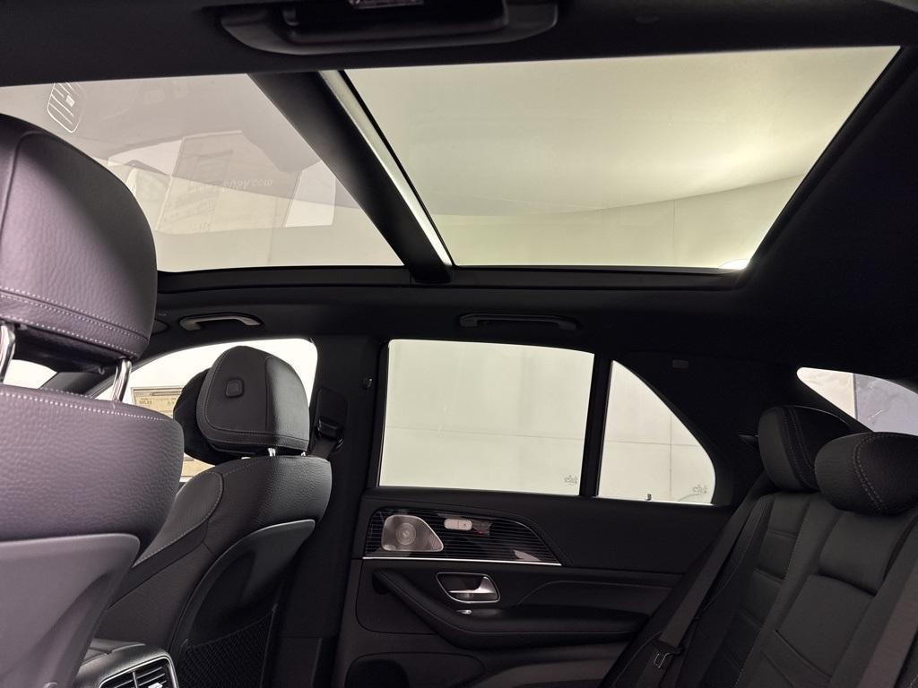 new 2026 Mercedes-Benz GLE 450 car, priced at $90,000