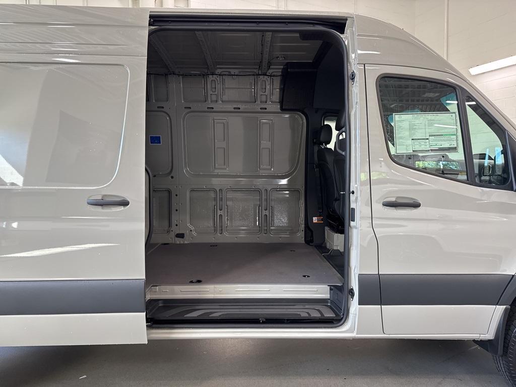 new 2025 Mercedes-Benz Sprinter 2500 car, priced at $85,975