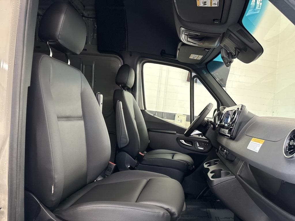 new 2025 Mercedes-Benz Sprinter 2500 car, priced at $85,975