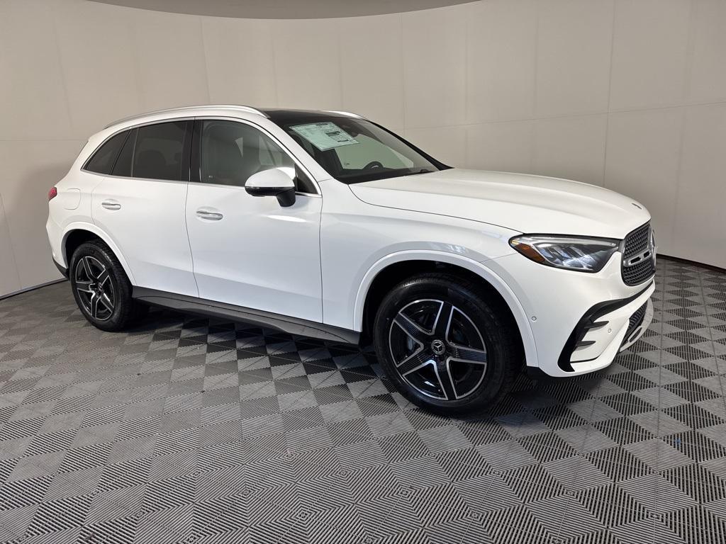 new 2025 Mercedes-Benz GLC 300 car, priced at $57,800