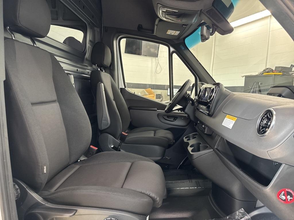 new 2025 Mercedes-Benz Sprinter 2500 car, priced at $72,157