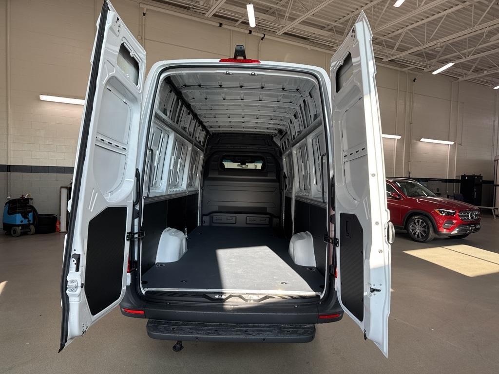 new 2025 Mercedes-Benz Sprinter 2500 car, priced at $72,157