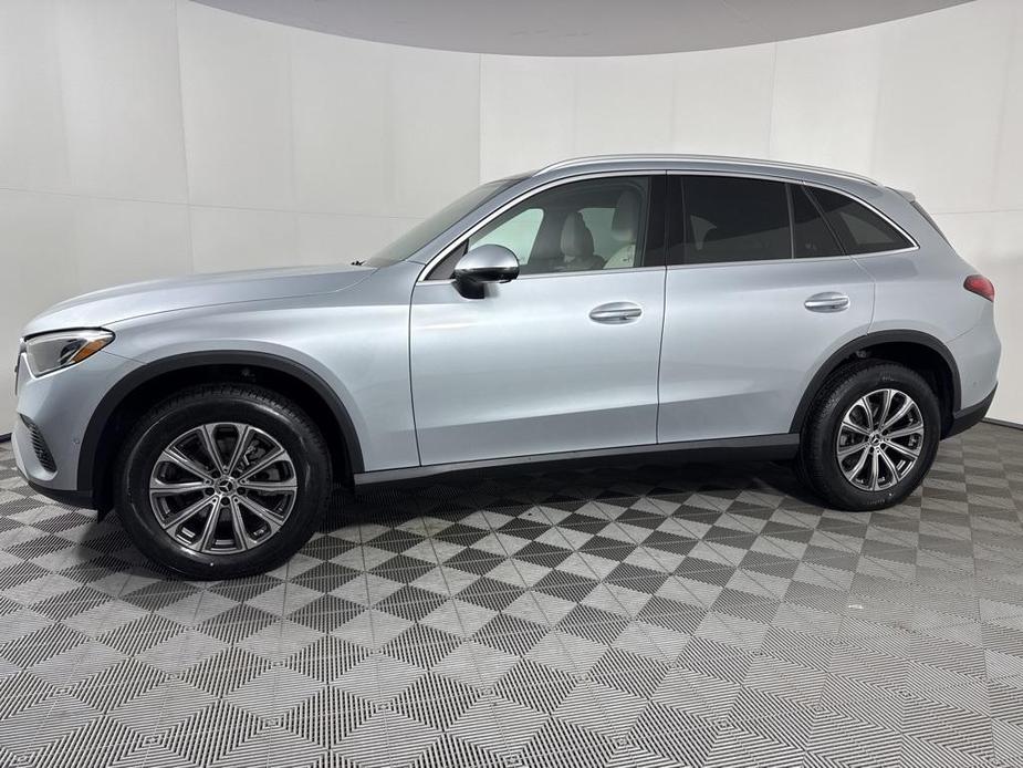 new 2025 Mercedes-Benz GLC 300 car, priced at $59,670