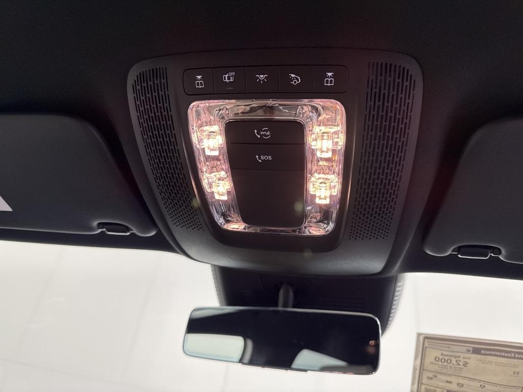 new 2025 Mercedes-Benz GLA 250 car, priced at $47,295