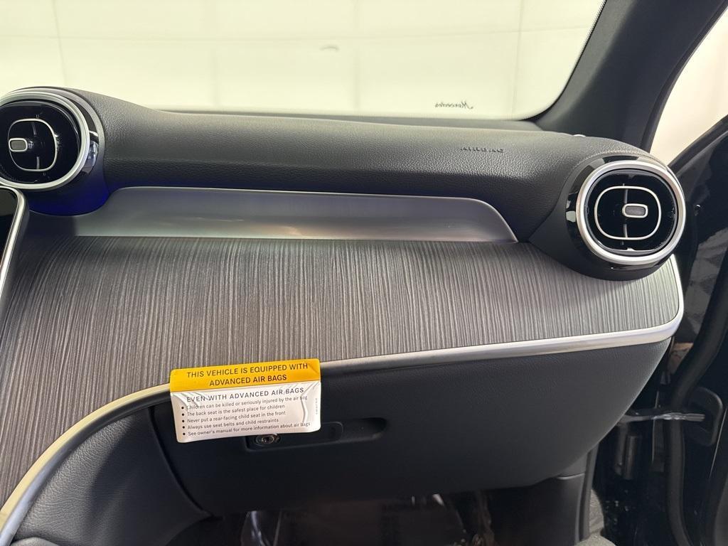 new 2025 Mercedes-Benz GLC 300 car, priced at $54,185