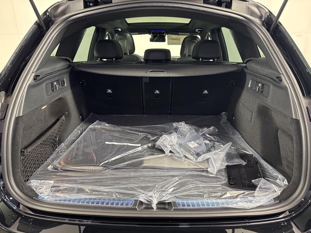 new 2025 Mercedes-Benz GLC 300 car, priced at $54,185