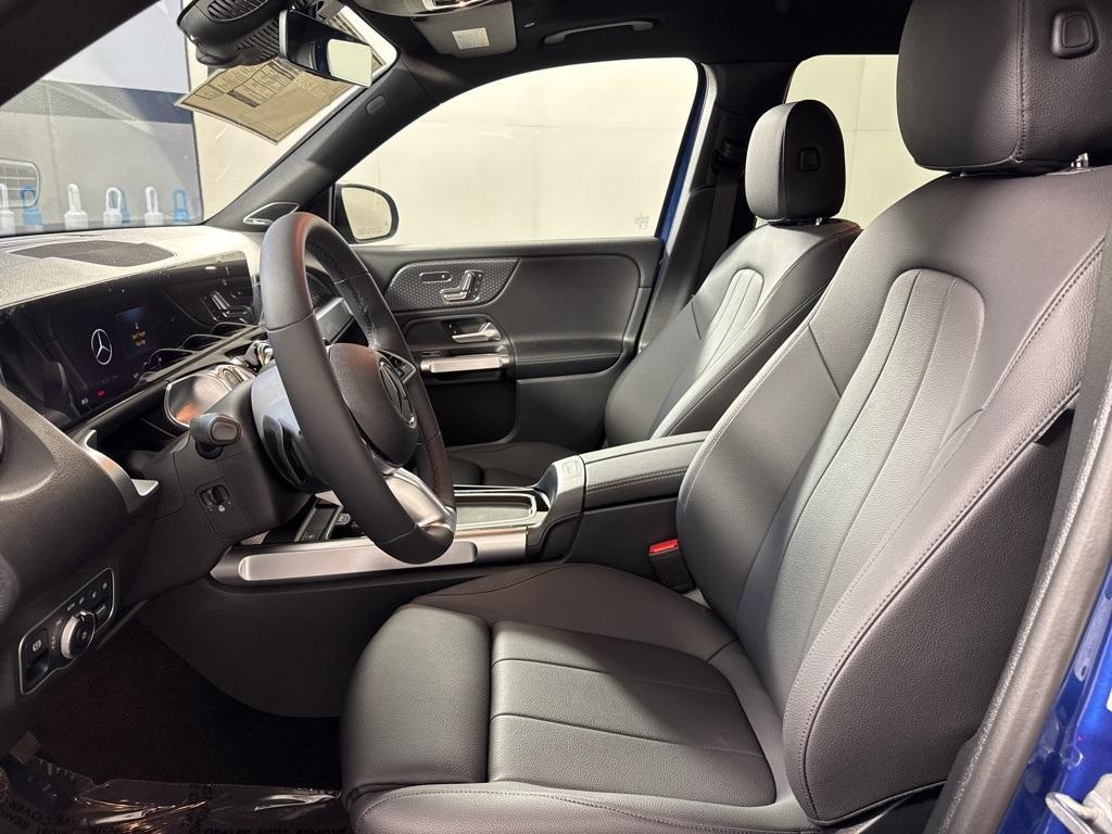 new 2025 Mercedes-Benz GLB 250 car, priced at $55,795