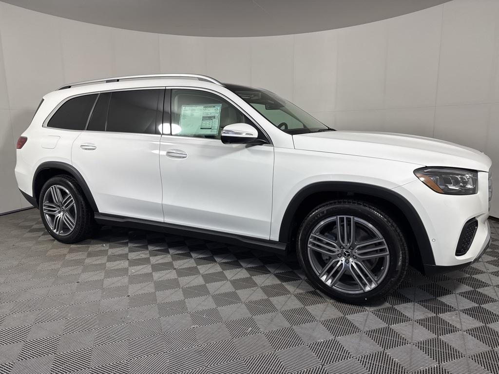 new 2025 Mercedes-Benz GLS 450 car, priced at $90,980
