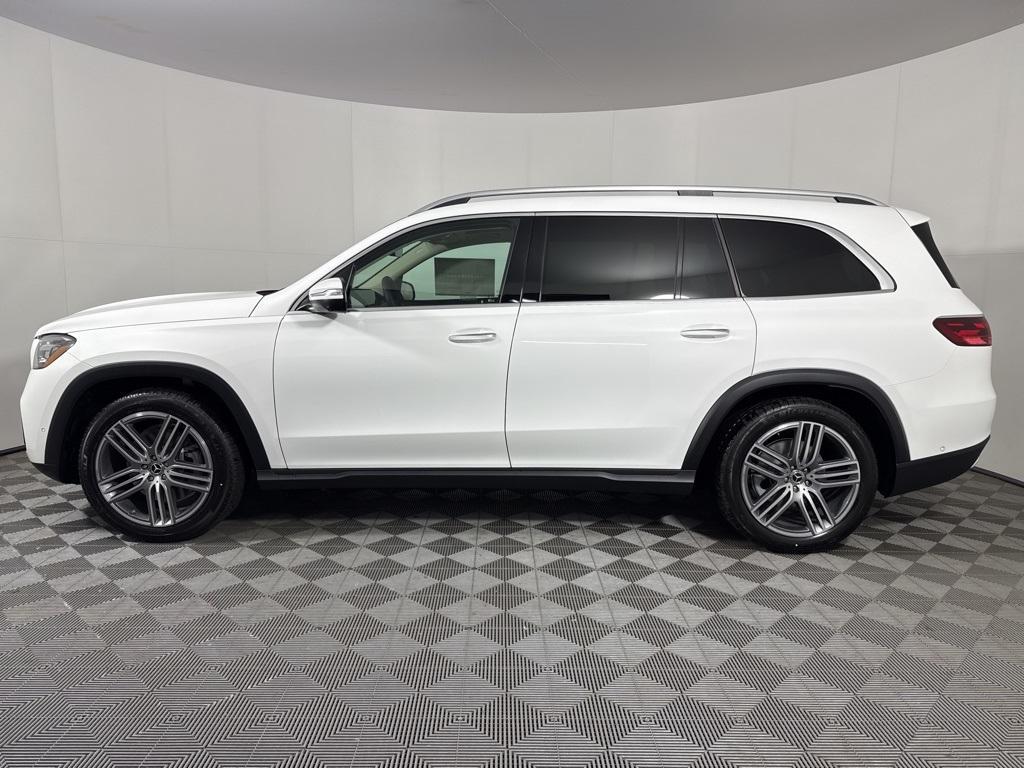new 2025 Mercedes-Benz GLS 450 car, priced at $90,980