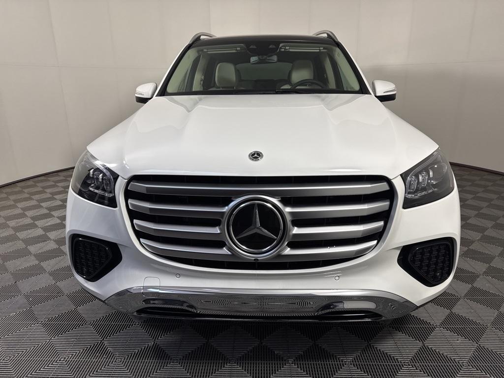 new 2025 Mercedes-Benz GLS 450 car, priced at $90,980