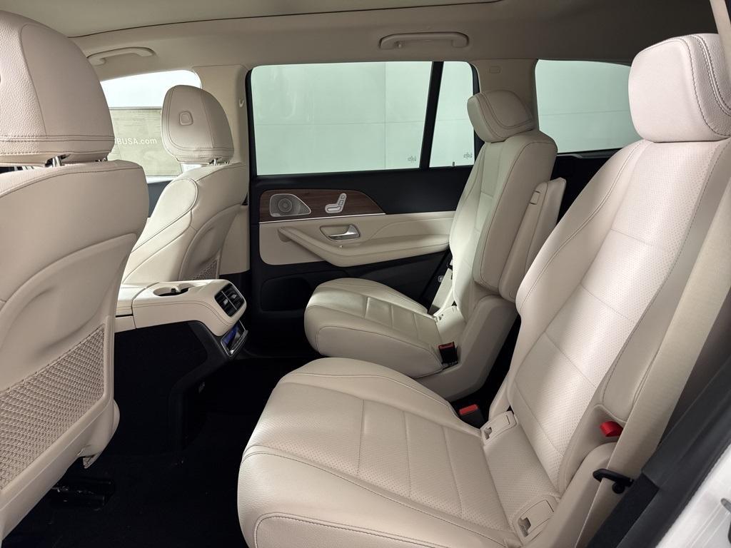 new 2025 Mercedes-Benz GLS 450 car, priced at $90,980