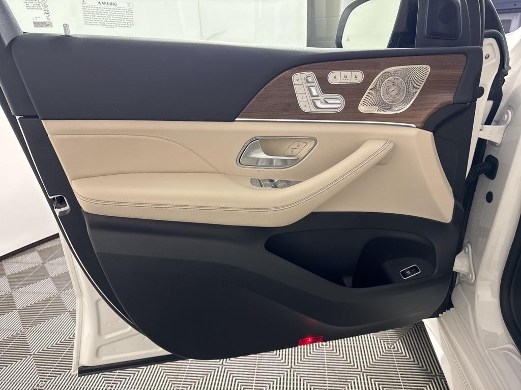 new 2025 Mercedes-Benz GLE 350 car, priced at $73,265